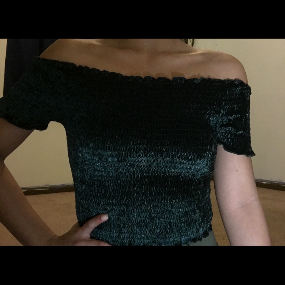 Off the shoulders shirt